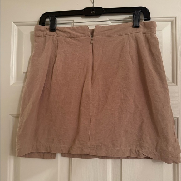 Tan/khaki Women's Skirt - Picture 2 of 3